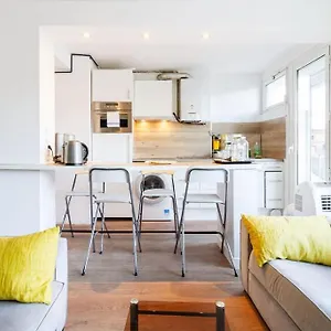 https://1-bedroom-clim-wifi-st-michel-station.midi-pyreneeshotels.com